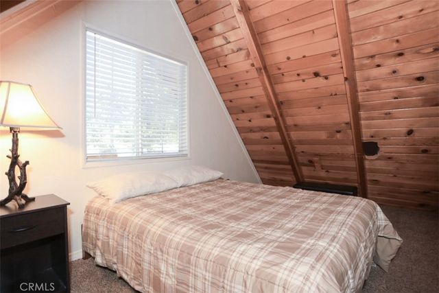 631 Los Angeles Avenue, Sugarloaf, CA 92386