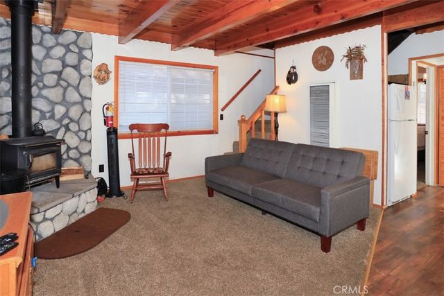 631 Los Angeles Avenue, Sugarloaf, CA 92386