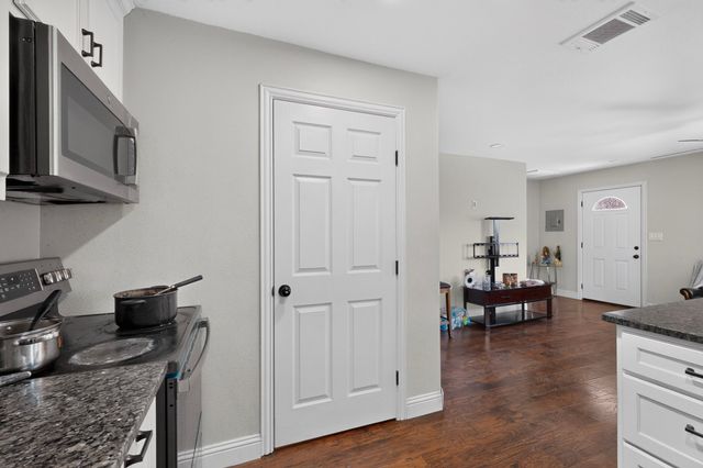 908 W Heron Street, Denison, TX 75020