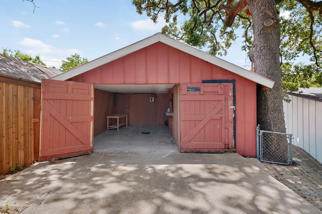 908 W Heron Street, Denison, TX 75020