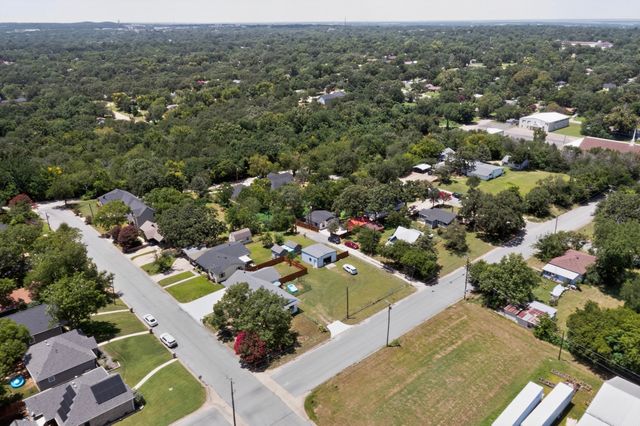908 W Heron Street, Denison, TX 75020