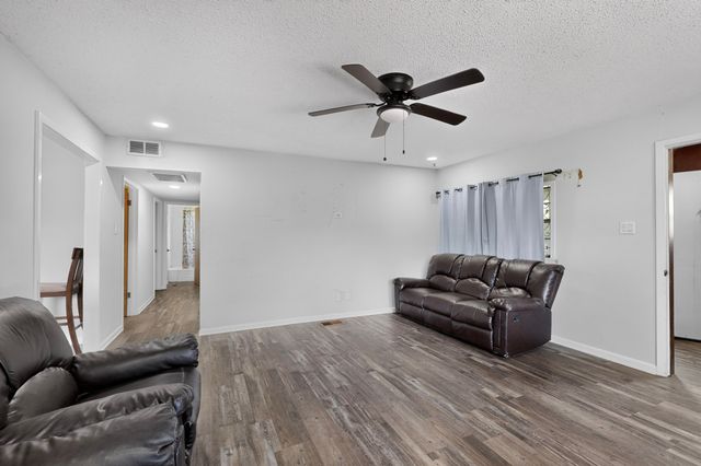 908 W Heron Street, Denison, TX 75020