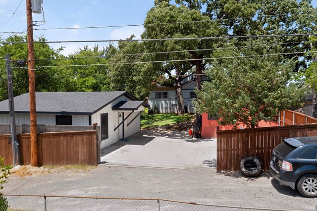 908 W Heron Street, Denison, TX 75020