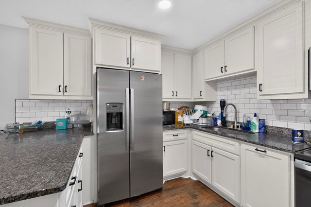 908 W Heron Street, Denison, TX 75020