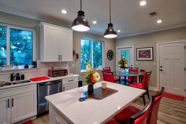 527 Maple Avenue, Niceville, FL 32578