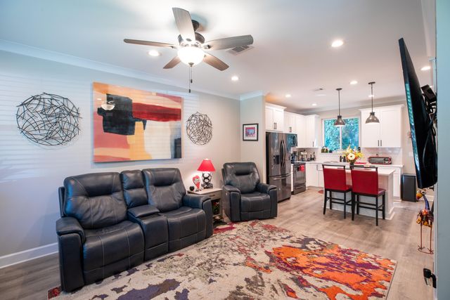 527 Maple Avenue, Niceville, FL 32578