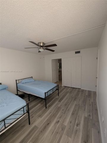 16740 NE 9th Avenue 406, North Miami Beach, FL 33162
