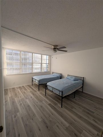 16740 NE 9th Avenue 406, North Miami Beach, FL 33162