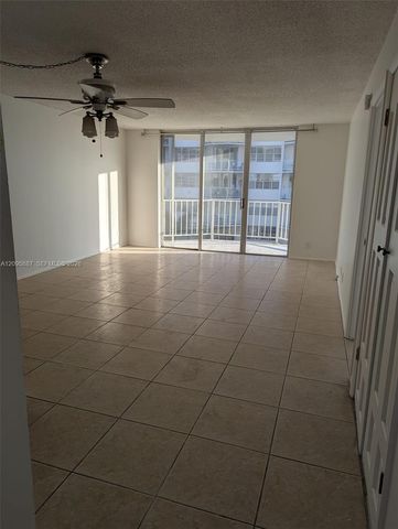 16740 NE 9th Avenue 406, North Miami Beach, FL 33162