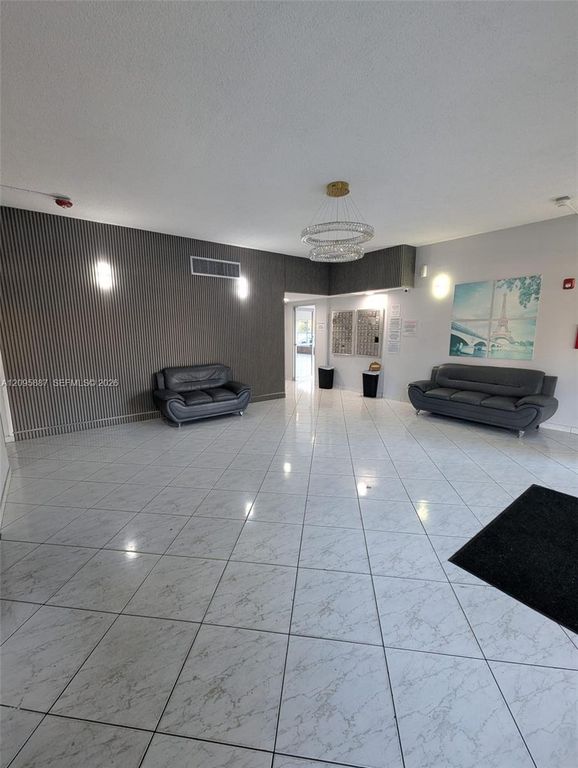 16740 NE 9th Avenue 406, North Miami Beach, FL 33162