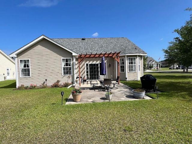 735 Wintercreeper Dr., Longs, SC 29568