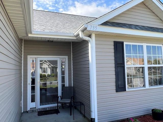 735 Wintercreeper Dr., Longs, SC 29568
