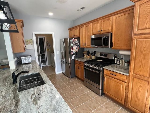 735 Wintercreeper Dr., Longs, SC 29568