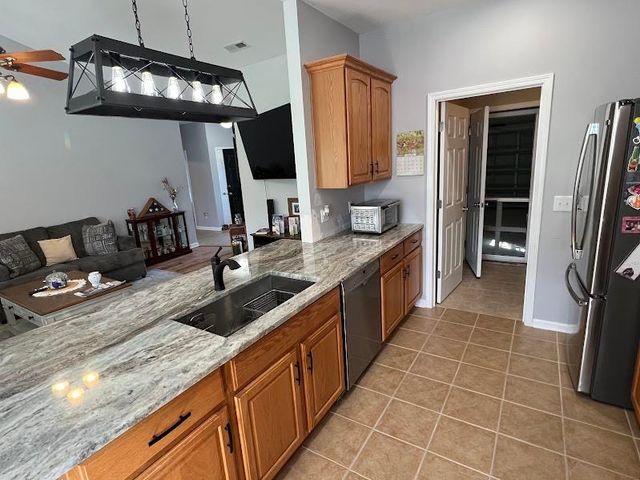 735 Wintercreeper Dr., Longs, SC 29568