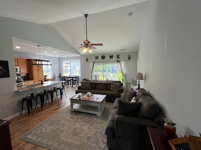 735 Wintercreeper Dr., Longs, SC 29568
