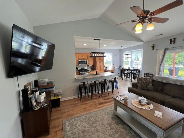735 Wintercreeper Dr., Longs, SC 29568