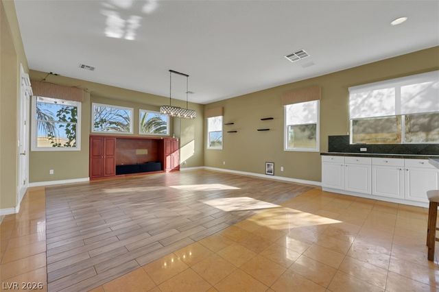 7392 Shady Breeze Court, Las Vegas, NV 89113