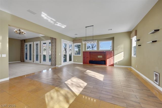 7392 Shady Breeze Court, Las Vegas, NV 89113