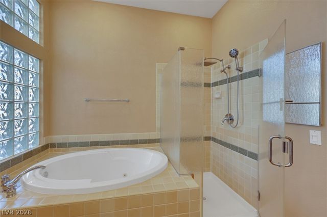 7392 Shady Breeze Court, Las Vegas, NV 89113