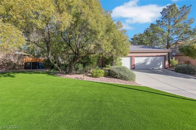 7392 Shady Breeze Court, Las Vegas, NV 89113