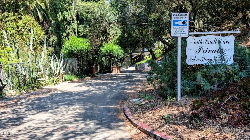 3530 N Knoll Drive, Los Angeles, CA 90068