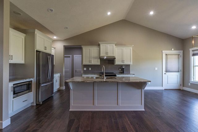 121 Southern Fields Circle, Clever, MO 65631