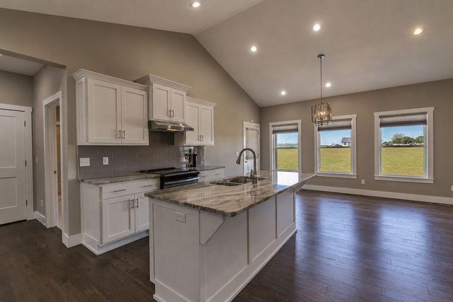 121 Southern Fields Circle, Clever, MO 65631