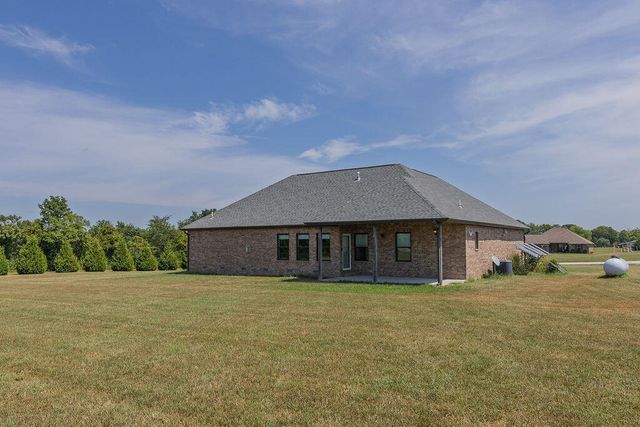 121 Southern Fields Circle, Clever, MO 65631