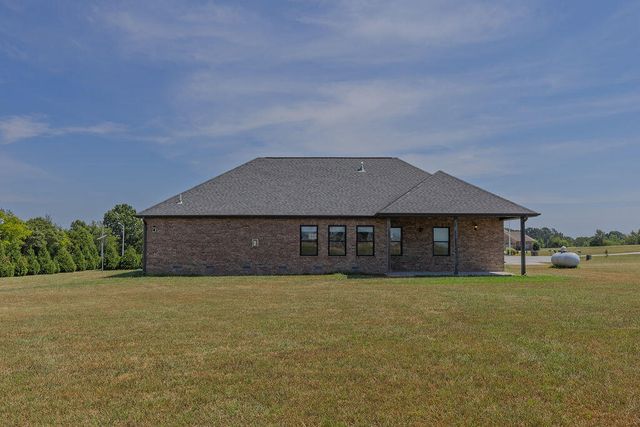 121 Southern Fields Circle, Clever, MO 65631