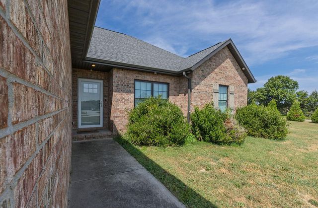 121 Southern Fields Circle, Clever, MO 65631