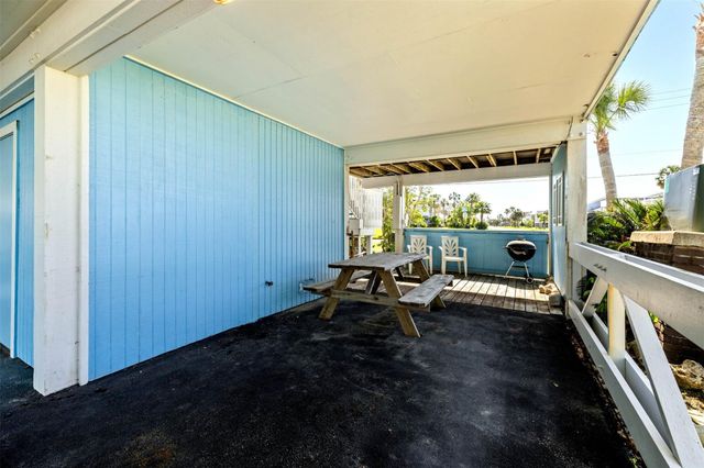 201 Jean Lafitte Cove, Galveston, TX 77554