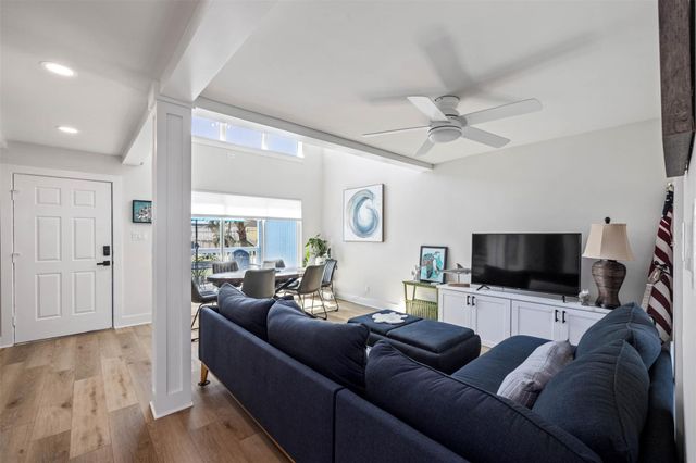 201 Jean Lafitte Cove, Galveston, TX 77554