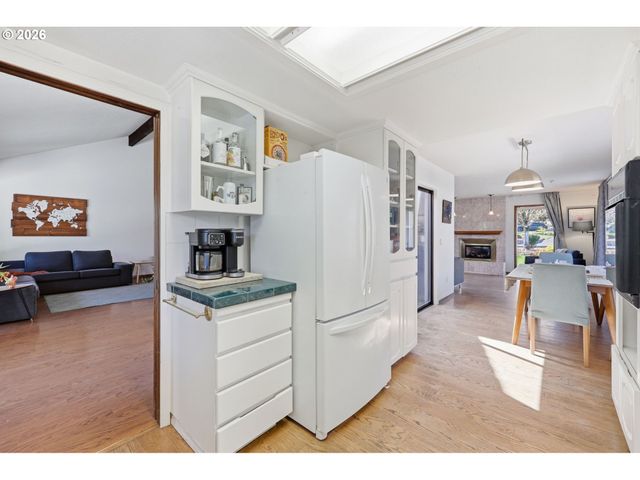 15625 Ne FARGO Ct, Portland, OR 97230