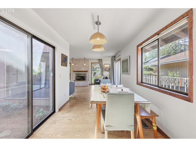 15625 Ne FARGO Ct, Portland, OR 97230