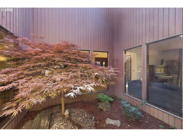 15625 Ne FARGO Ct, Portland, OR 97230