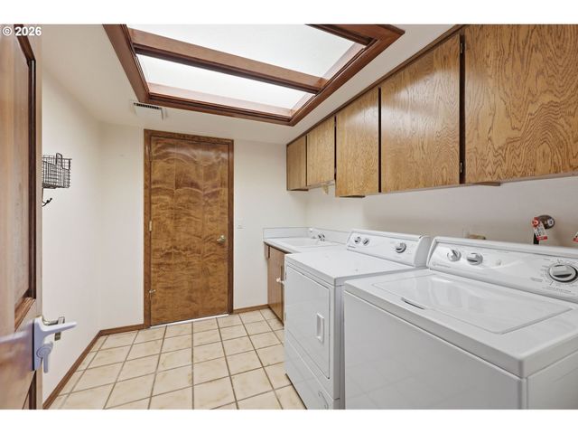 15625 Ne FARGO Ct, Portland, OR 97230