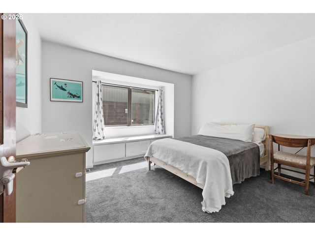 15625 Ne FARGO Ct, Portland, OR 97230