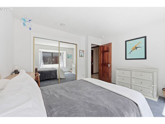 15625 Ne FARGO Ct, Portland, OR 97230