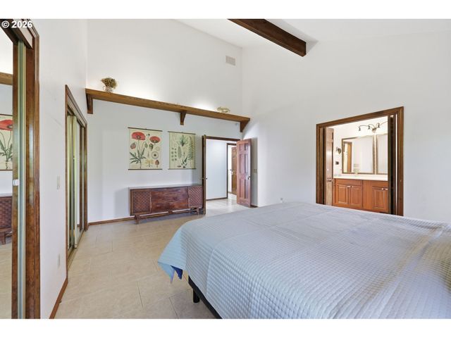 15625 Ne FARGO Ct, Portland, OR 97230