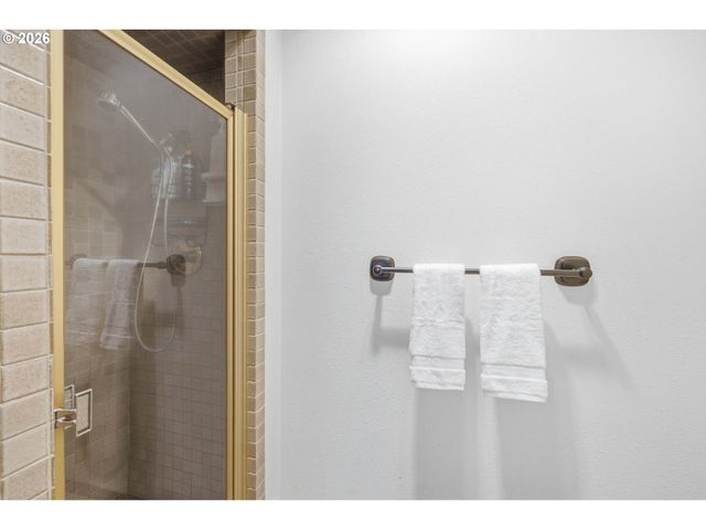 15625 Ne FARGO Ct, Portland, OR 97230