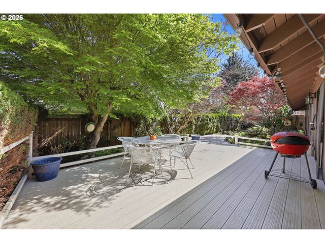 15625 Ne FARGO Ct, Portland, OR 97230