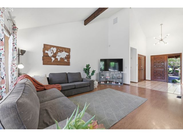 15625 Ne FARGO Ct, Portland, OR 97230