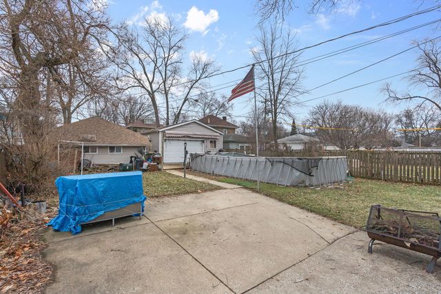 1032 S Maple Avenue, Oak Park, IL 60304