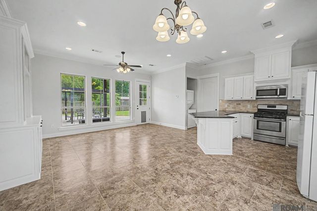 37071 White Rd, Prairieville, LA 70769