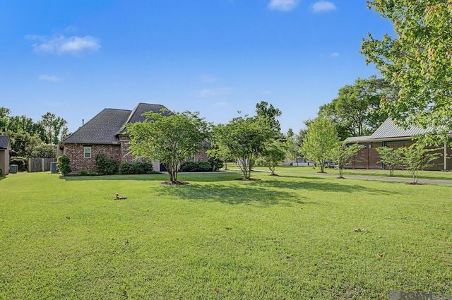 37071 White Rd, Prairieville, LA 70769