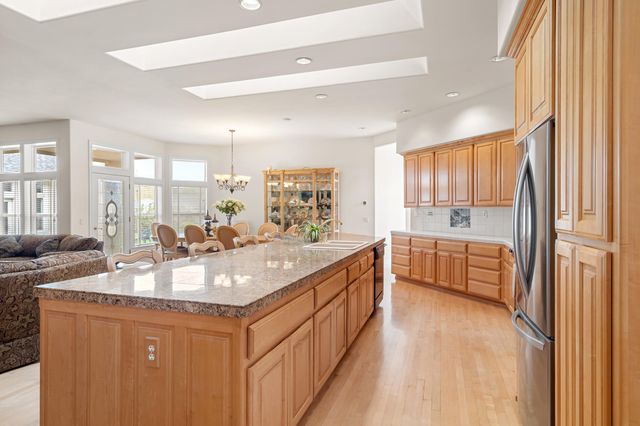 660 Coutant Lane, Grants Pass, OR 97527