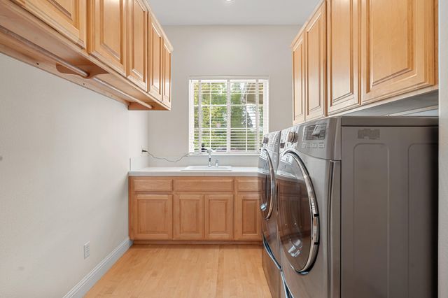 660 Coutant Lane, Grants Pass, OR 97527