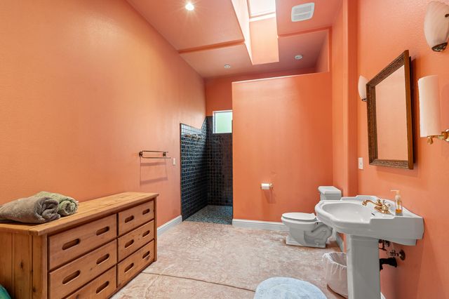 660 Coutant Lane, Grants Pass, OR 97527