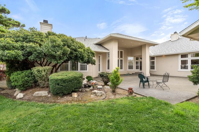 660 Coutant Lane, Grants Pass, OR 97527