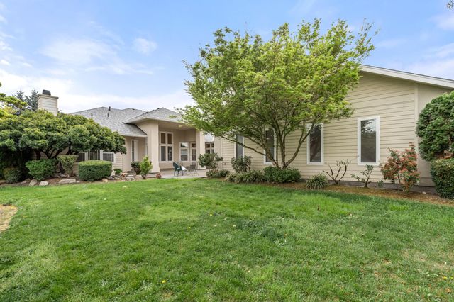 660 Coutant Lane, Grants Pass, OR 97527